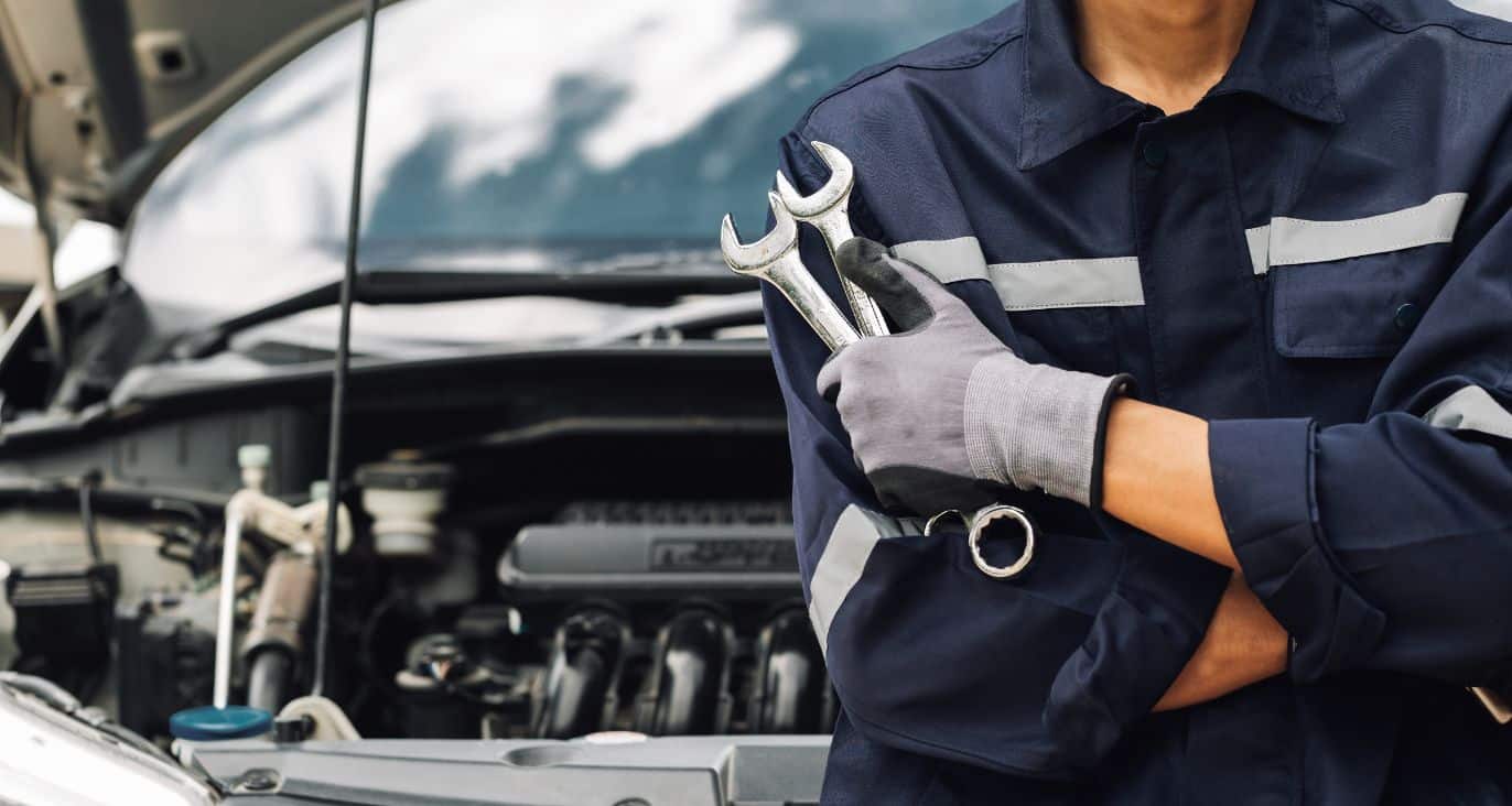 Mecánico Automotriz: ¿por qué es importante su labor en esta industria?